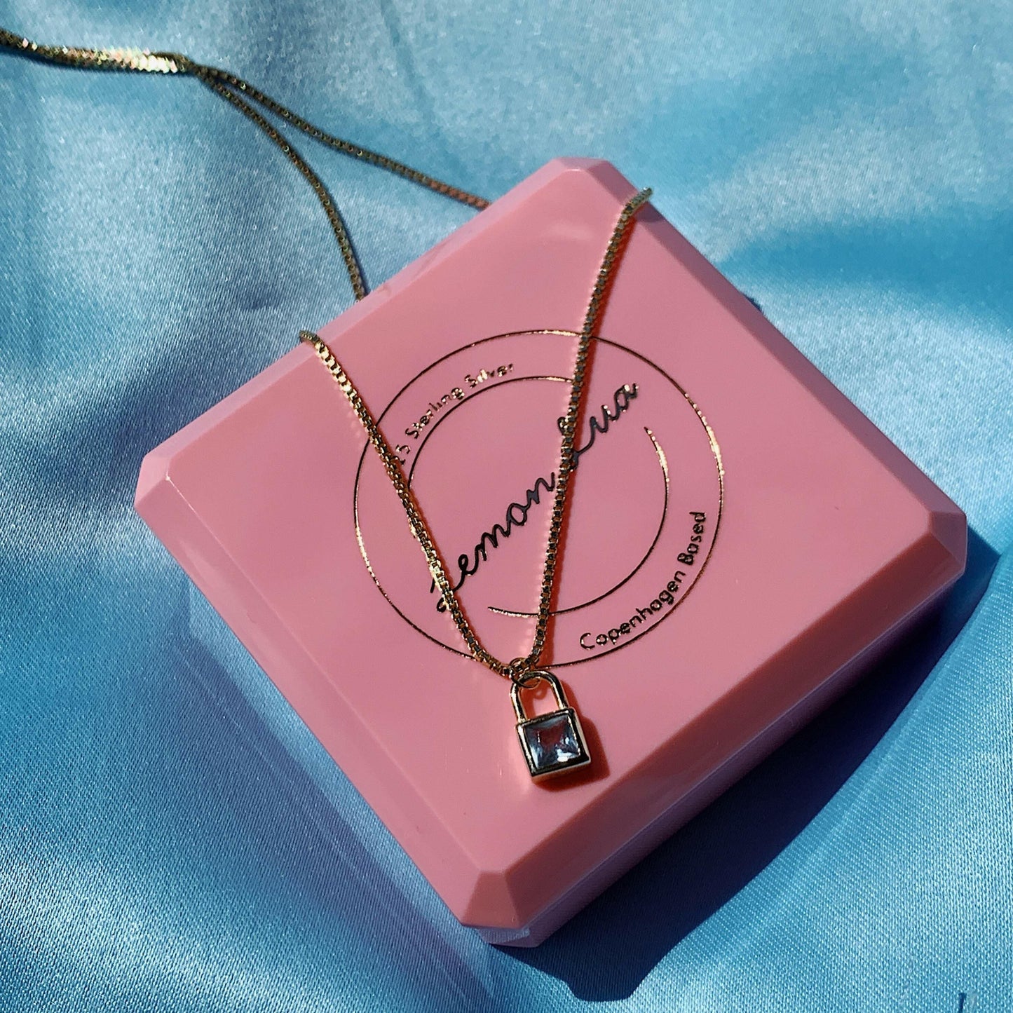 Venus Necklace - Lemon Lua Venus Necklace Lemon Lua Default Title Lemon Lua Venus Necklace Venus Necklace